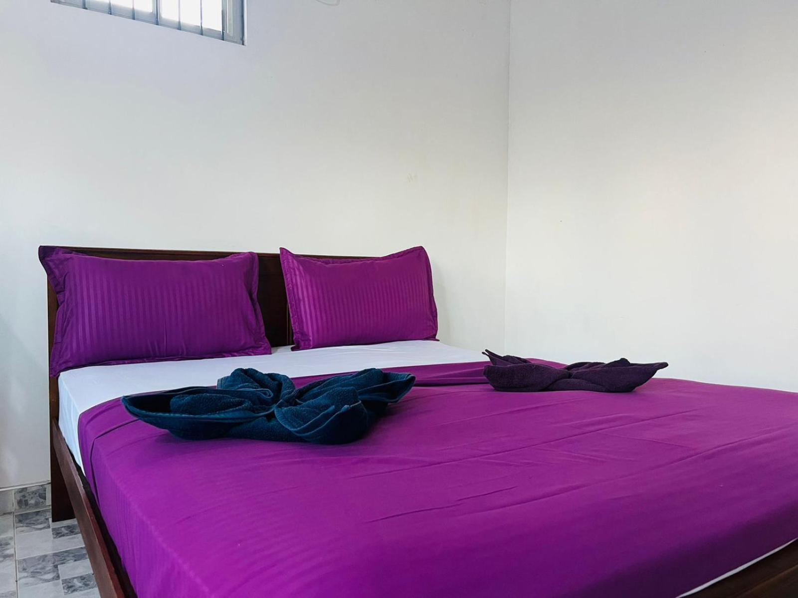 Honey Beach Hostel Negombo Extérieur photo