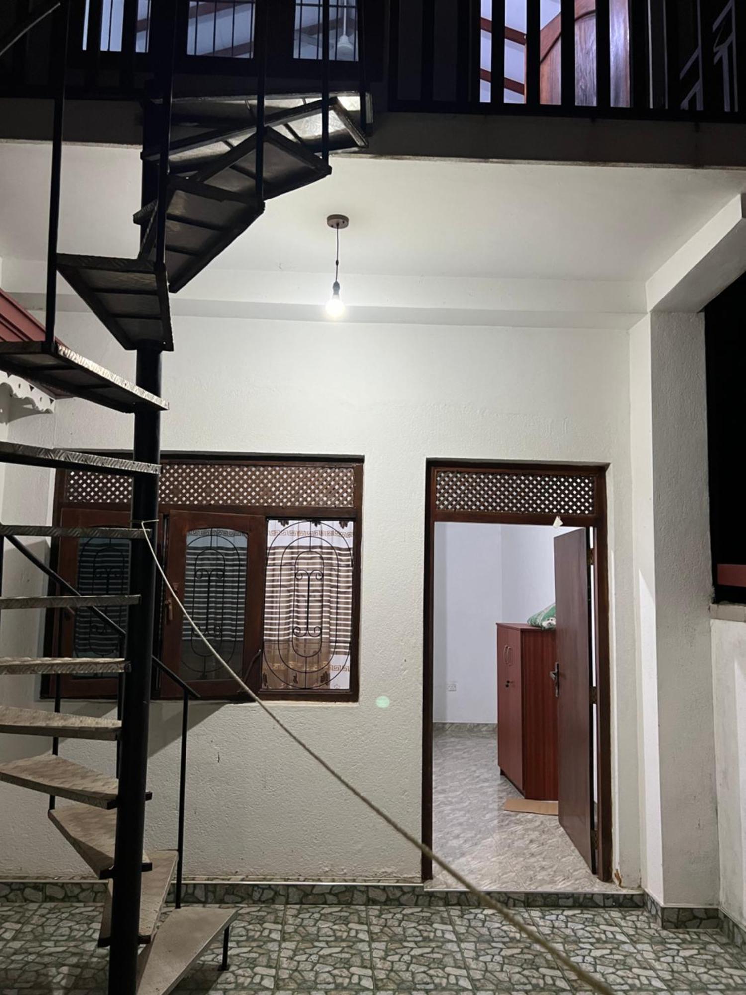 Honey Beach Hostel Negombo Extérieur photo